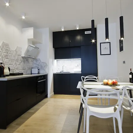 Good Time Apartments-city Apartment *